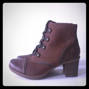 Earth origins lace ankle zip brown tricolor boots